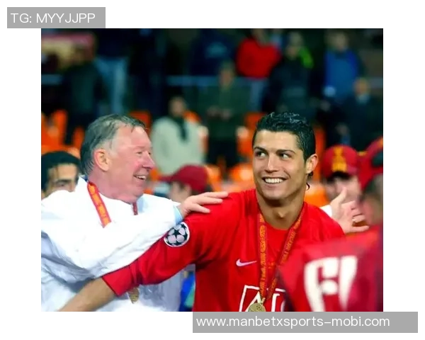 拉门斯回忆童年追随哥哥成为曼联球迷的美好时光与情感纽带