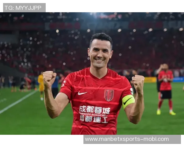 蓉城逆袭广岛周定洋遭侵犯裁判判罚点球费利佩稳健罚入制胜球